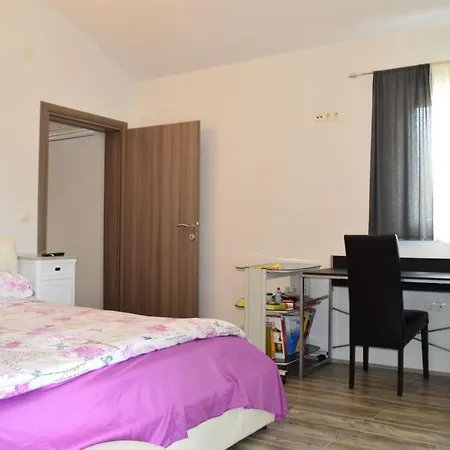Apartments Ante Seline ゲストハウス 3*